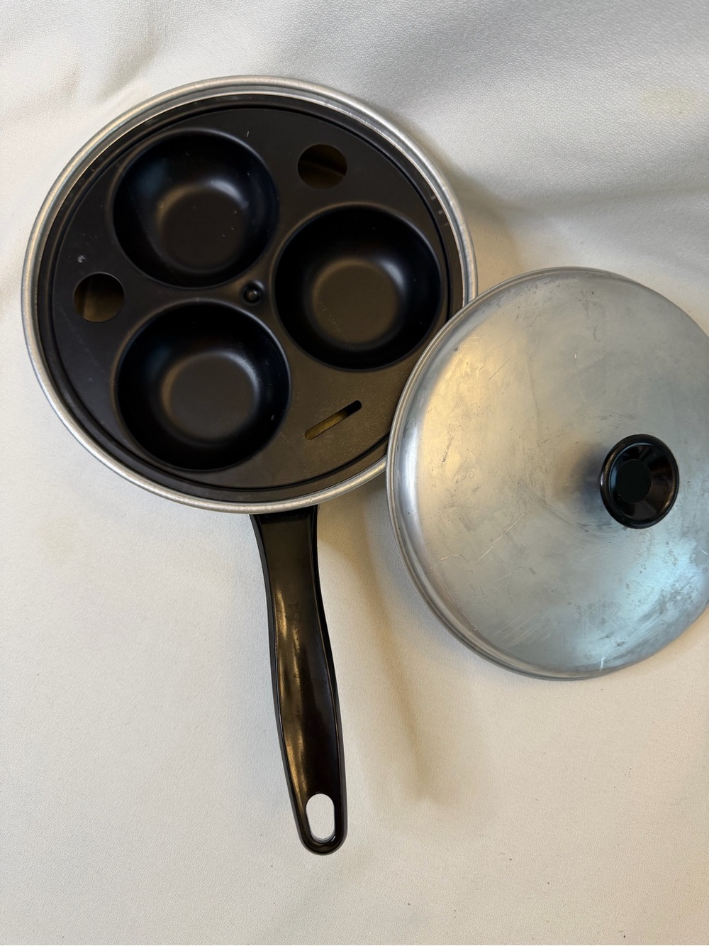 Vintage Mirro 3-Cup Aluminum Egg Poacher Pan Skillet w/ Lid